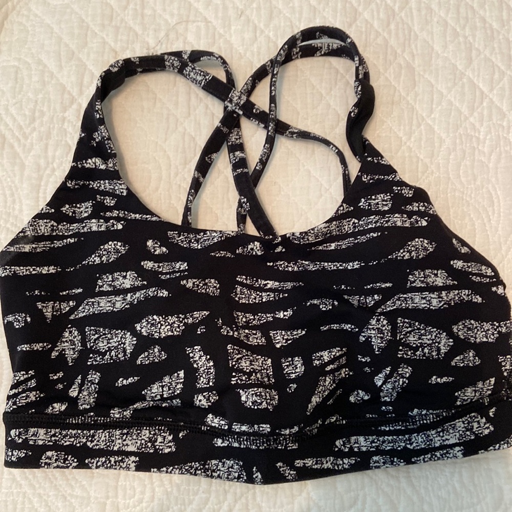 Lululemon sports bra